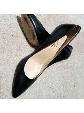 Marc Fisher Classic Black Pumps Size 8.5